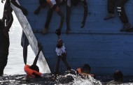 Νεογέννητο βρέφος ανάμεσα στους 480 μετανάστες που διασώθηκαν χτες στη Μεσόγειο