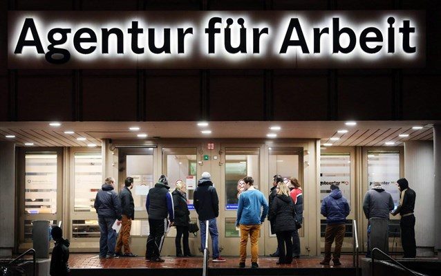 Γερμανία: Μειωμένες κατά 9.000 οι νέες αιτήσεις επιδόματος ανεργίας