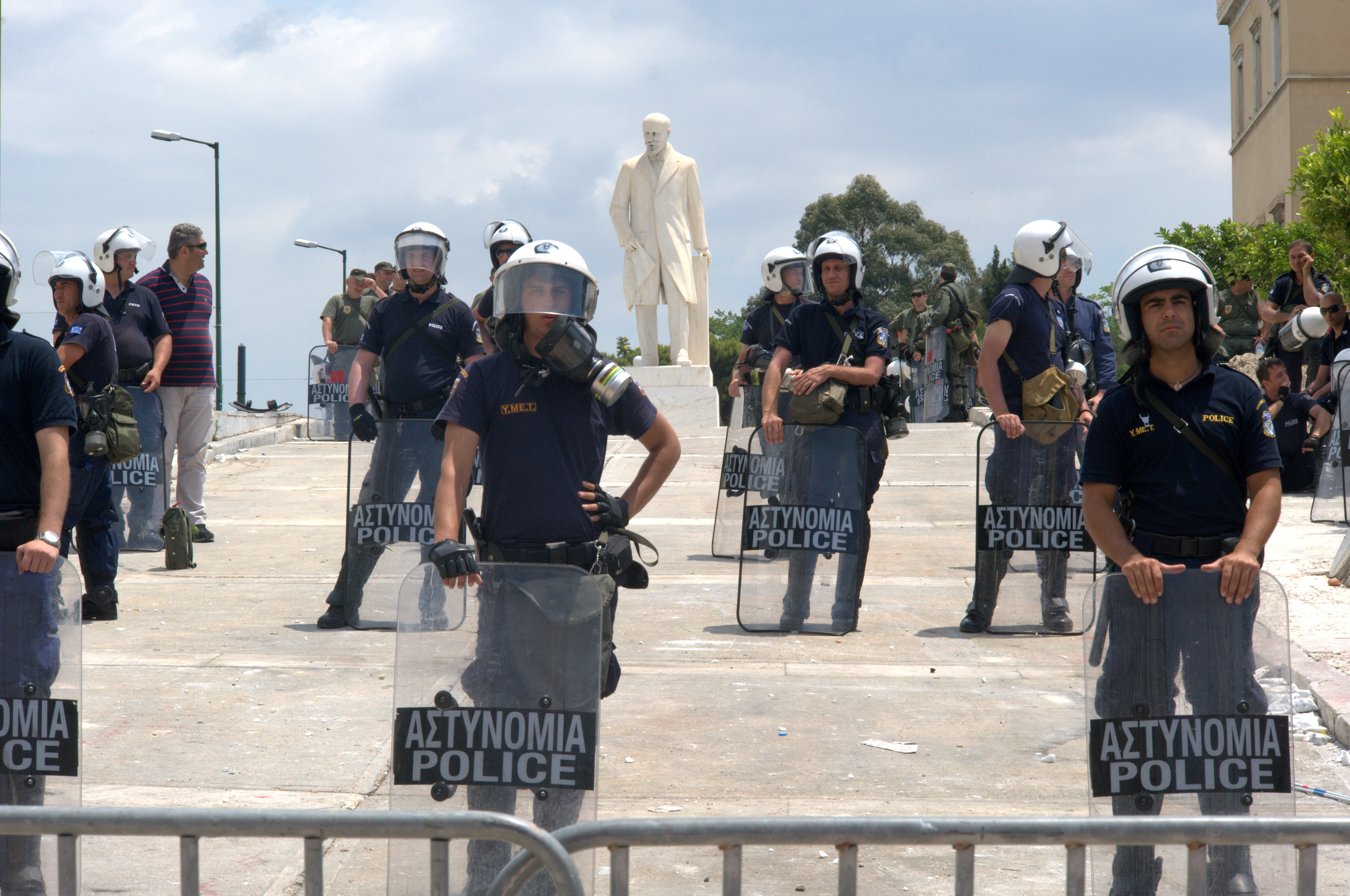 Τέλος οι αυξήσεις στα ειδικά μισθολόγια έως το τέλος του 2018