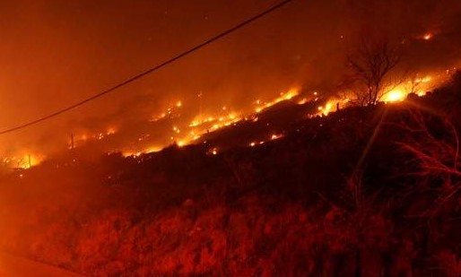 Χίος: Σε ύφεση η μεγάλη φωτιά στα μαστιχοχώρια-Τεράστιες καταστροφές