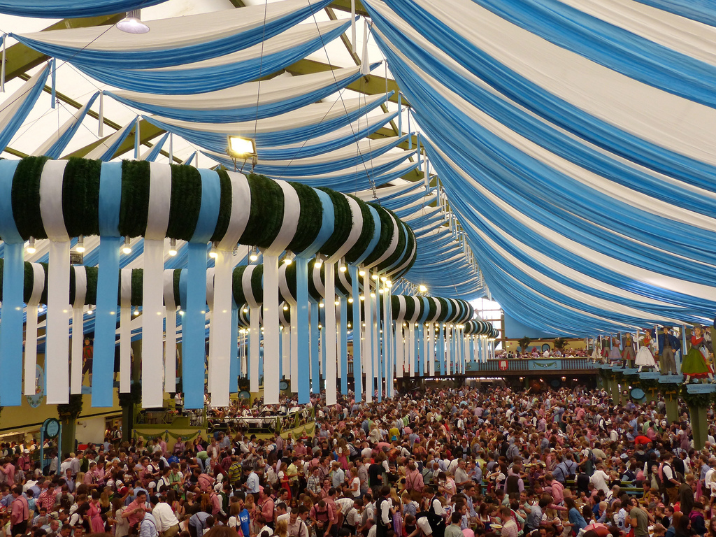 Oktoberfest: Πότε και πως ξεκίνησε η μεγαλύτερη γιορτή της Γερμανίας;