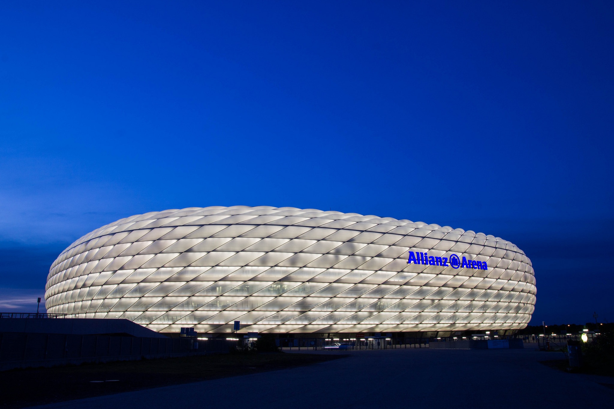 Ανακατασκευάζεται το γήπεδο Allianz Arena της FC Bayern Μονάχου