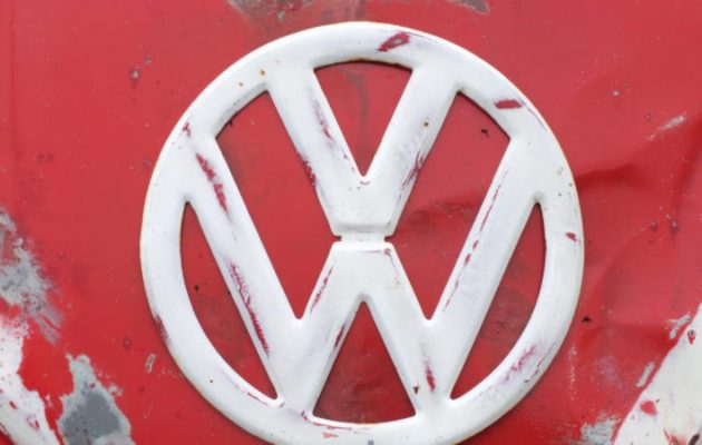 Χαμός στη Γερμανία: Η Volkswagen ανακοίνωσε ως επίσημη γλώσσα του Ομίλου τα Αγγλικά!