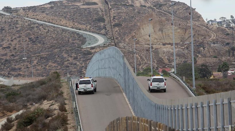 Η γερμανική Hochtief ενδιαφέρεται να χτίσει το τείχος του Τραμπ στο Μεξικό