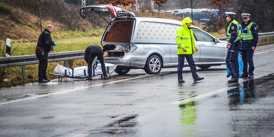 Bonn: Τρομερό ατύχημα! Πεζός παρασύρθηκε σε αυτοκινητοδρόμο και τραυματίστηκε θανάσιμα