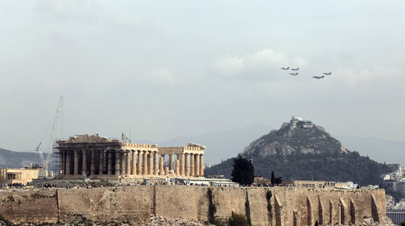 Γιατί πέταξαν μαχητικά πάνω από την Αθήνα;