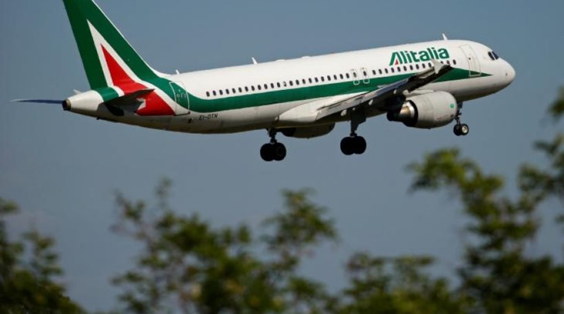 «Βουλιάζει» η Alitalia: Στα 2,3 δισ. ευρώ τα χρέη της αεροπορικής εταιρείας