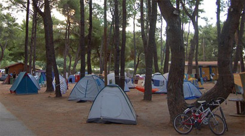 Σοκάρει η περιγραφή της 19χρονης για τον γιατρό: Μου τράβηξε το μαγιό και με χάιδεψε