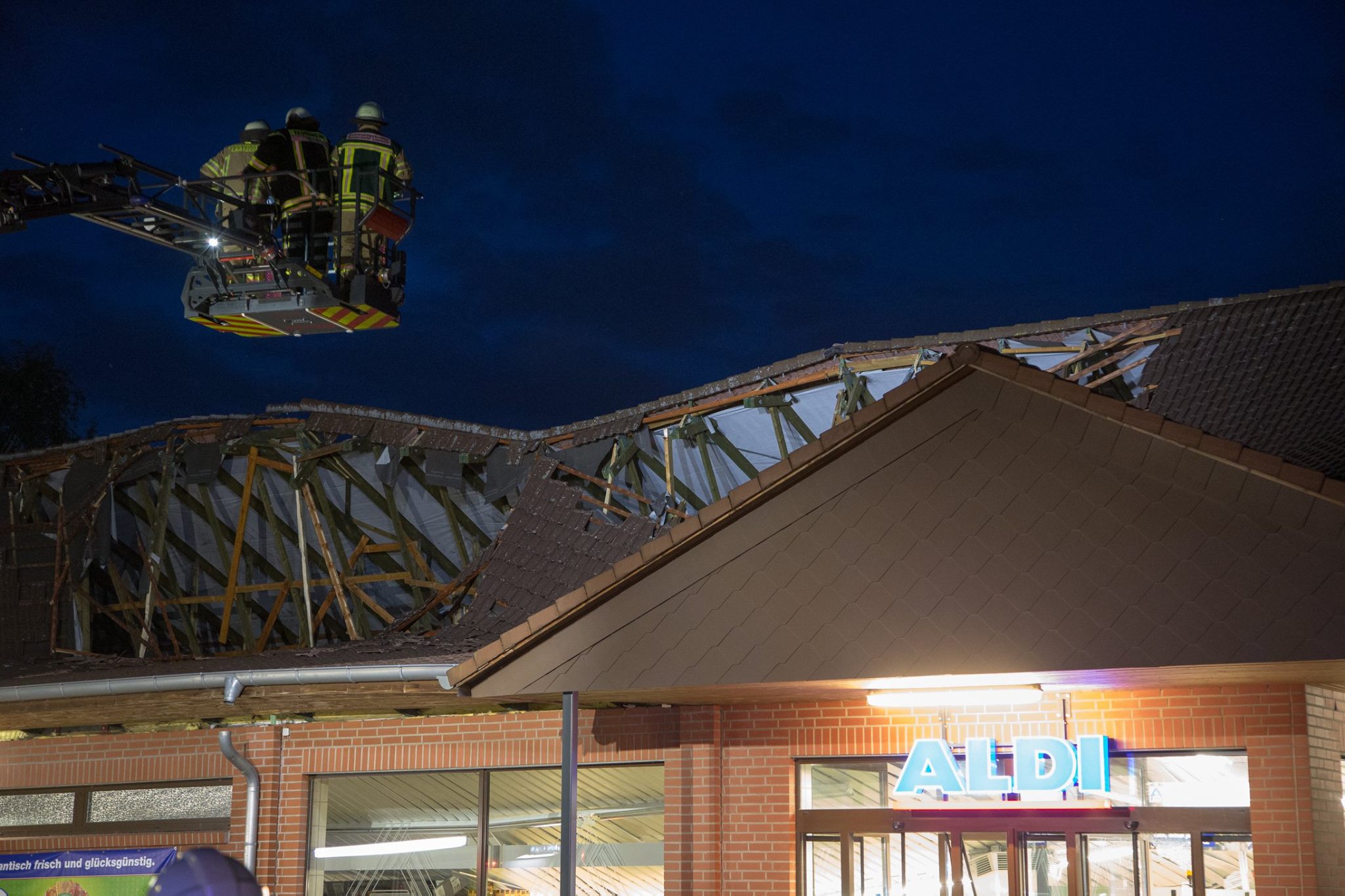 Hannover: Κατέρρευσε στέγη καταστήματος Aldi