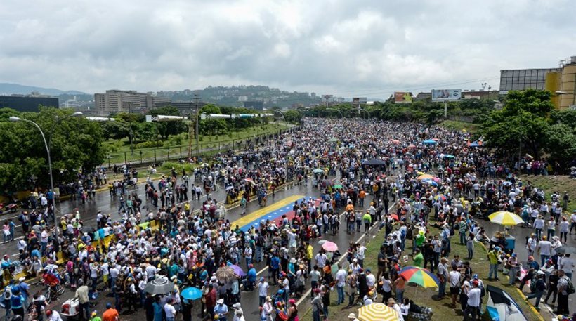 Βενεζουέλα: 100 ημέρες στους δρόμους κατά του Maduro