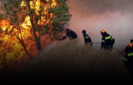 Μάχες με τις φλόγες σε όλη την Ελλάδα