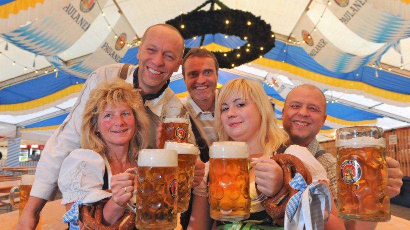 Γερμανία: «Άρωμα» Oktoberfest τώρα και στο Βερολίνο