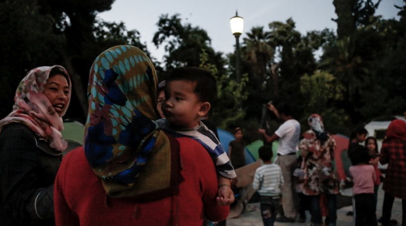 Στοιχεία σοκ: Σχεδόν χωρίς περίθαλψη οι γυναίκες πρόσφυγες στην Ελλάδα