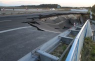 Γερμανία: Απίστευτες εικόνες! Αποκόπηκε αυτοκινητόδρομος μήκους 100 μέτρων