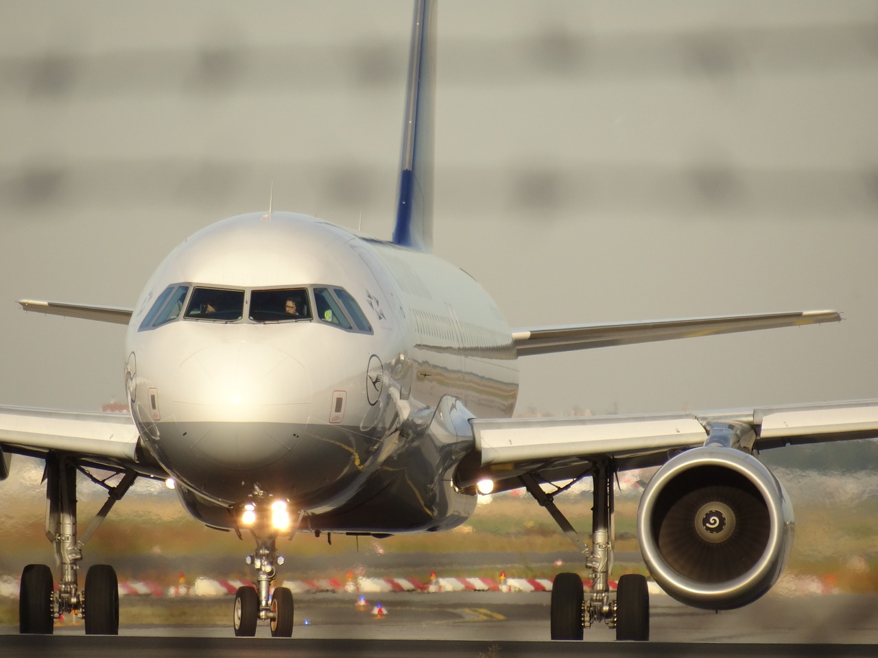 Γερμανία: Αεροσκάφος της Lufthansa διέκοψε την απογείωση επειδή … έπαθε λάστιχο