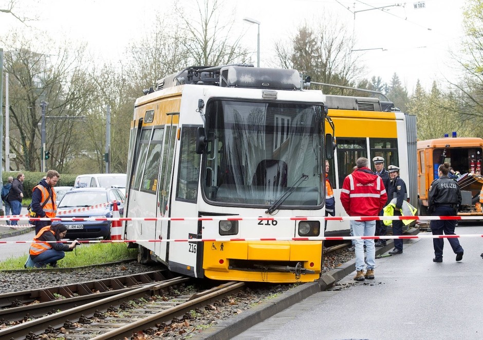 Γερμανία: Εκτροχιάστηκε τραμ στο Mainz – 29 τραυματίες, μεταξύ τους αρκετά παιδιά